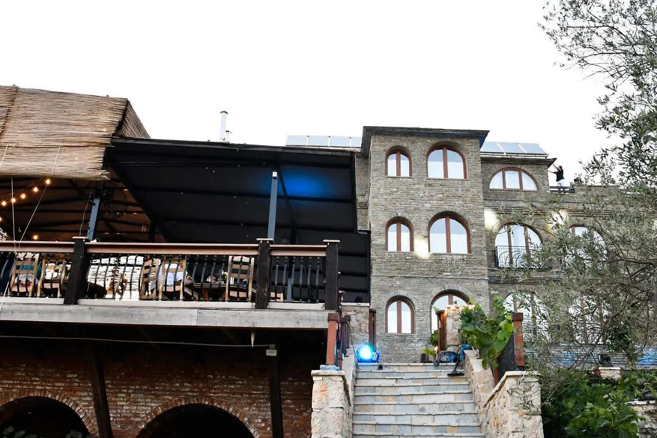 Hotel Restaurant Emblema Petrele