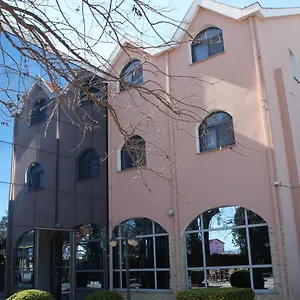 Hotel Hasmegaj, Mahall' e Kryethuit